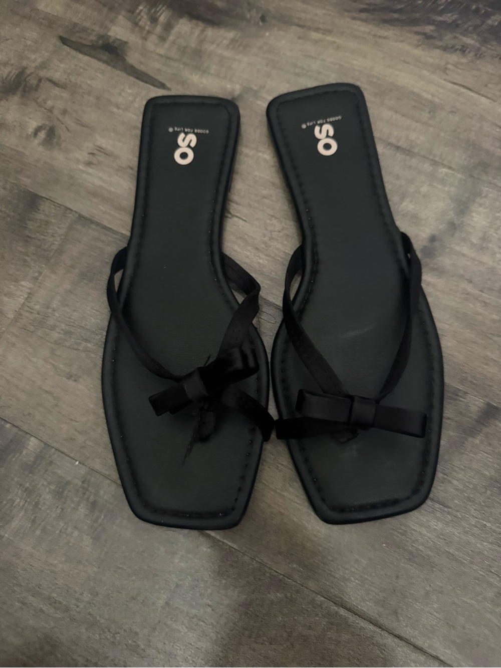 SO Black Square-Toe Slide Sandals with Bow Accent